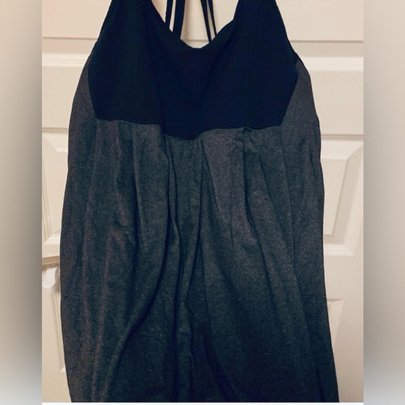 #207 Lululemon hot class tank size 4, PTP 15 - Picture 6 of 8
